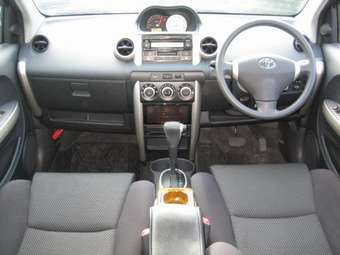 2004 Toyota ist Pictures