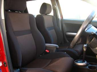 2004 Toyota ist Pictures