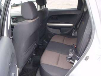 2004 Toyota ist Images