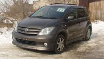 2004 Toyota ist Pictures