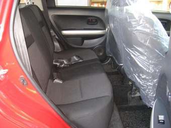 2004 Toyota ist Pics