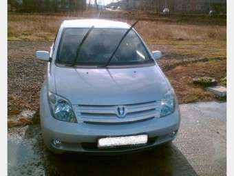 2004 Toyota ist Pictures