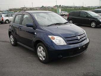 2004 Toyota ist Pictures