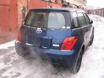 2004 Toyota ist Pictures