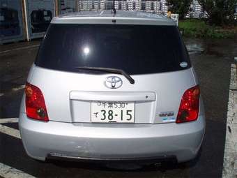 2004 Toyota ist Pictures