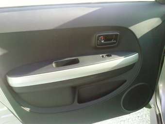 2004 Toyota ist Pictures