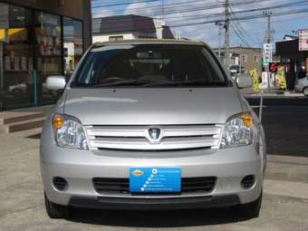 2004 Toyota ist Pictures