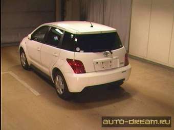 2004 Toyota ist Pictures