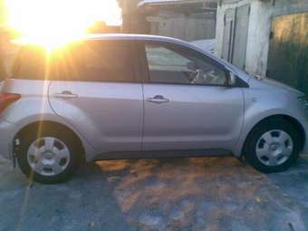 2004 Toyota ist Photos