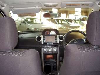 2004 Toyota ist Pictures