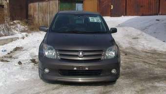 2004 Toyota ist Pictures