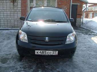 2004 Toyota ist Photos