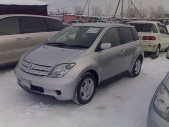 2004 Toyota ist Photos
