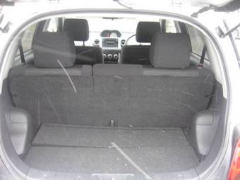 2004 Toyota ist Pictures