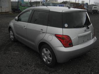 2004 Toyota ist Pictures