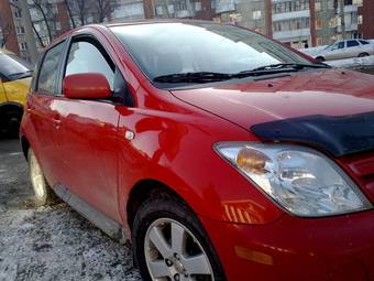 2004 Toyota ist Photos