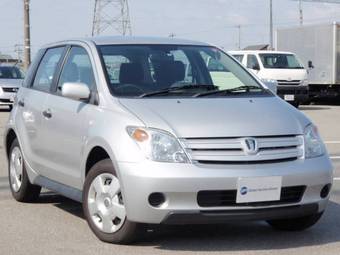 2004 Toyota ist Pictures