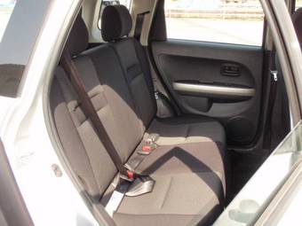 2004 Toyota ist Pictures