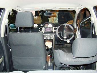 2004 Toyota ist Pictures