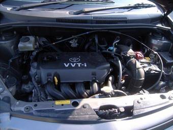 2004 Toyota ist Pictures