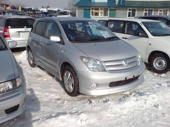 2004 Toyota ist Pictures