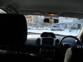2004 Toyota ist Photos