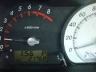 2004 Toyota ist Photos