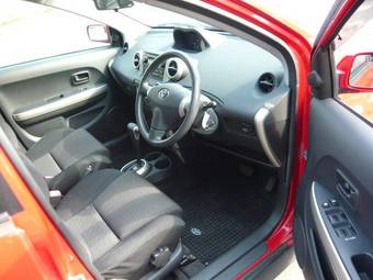 2004 Toyota ist Pictures