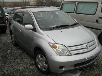 2004 Toyota ist Pictures