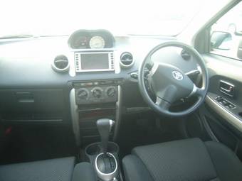 2004 Toyota ist Pictures