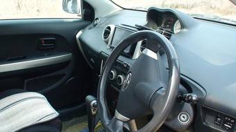 2004 Toyota ist Pictures