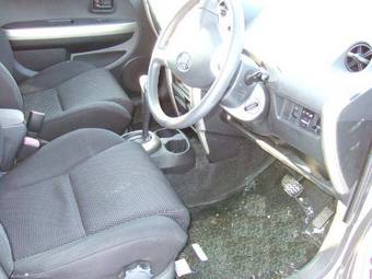 2004 Toyota ist Wallpapers