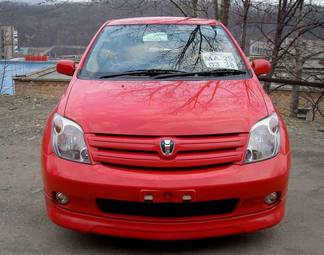 2004 Toyota ist Photos