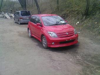 2004 Toyota ist Pictures