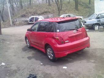 2004 Toyota ist Photos