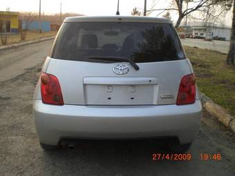 2004 Toyota ist Photos