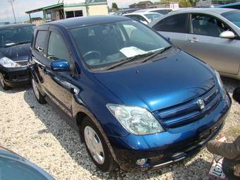2004 Toyota ist Pictures