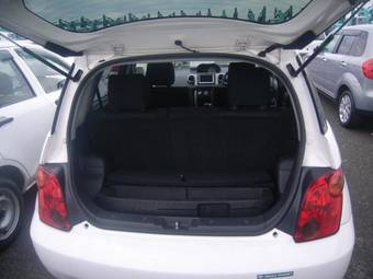 2004 Toyota ist Pictures