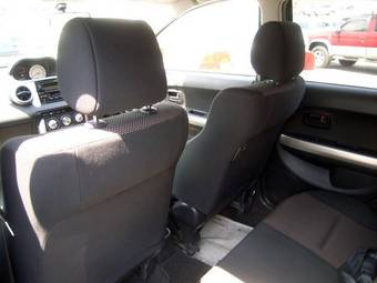 2004 Toyota ist Pictures