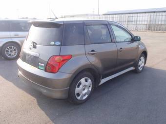 2004 Toyota ist Pictures