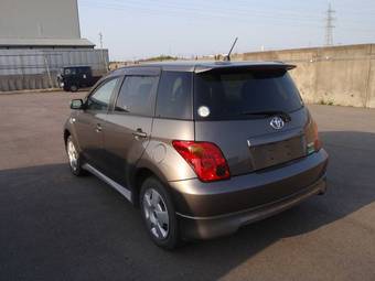 2004 Toyota ist Pictures