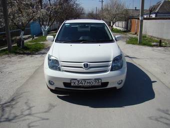 2004 Toyota ist Photos