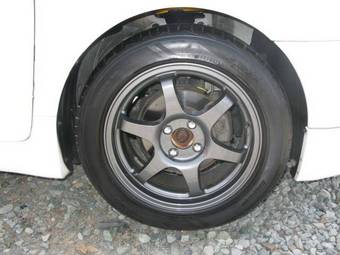 2004 Toyota ist Photos