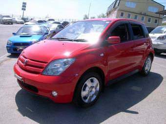 2004 Toyota ist Pictures
