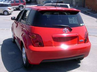 2004 Toyota ist Pictures