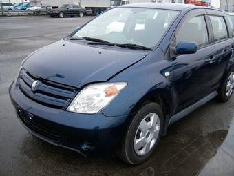 2004 Toyota ist Pictures