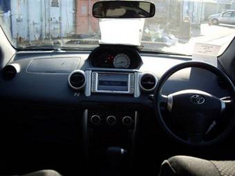 2004 Toyota ist Wallpapers