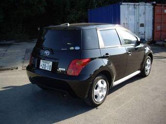 2004 Toyota ist Images