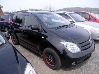 2004 Toyota ist Pictures