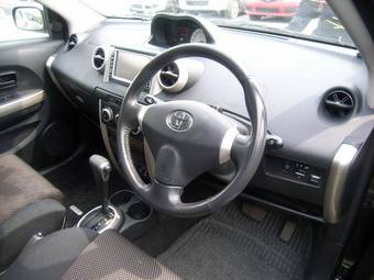 2004 Toyota ist Pictures